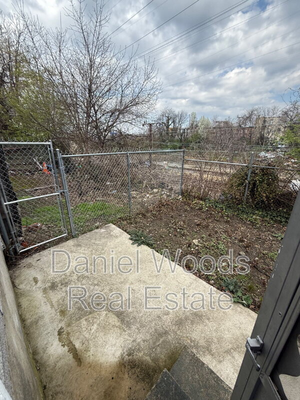 Building Photo - 4277 Mantua Ave