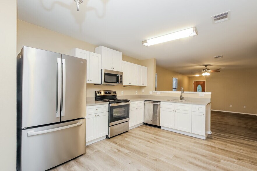 Building Photo - 13710 Merseyside Dr