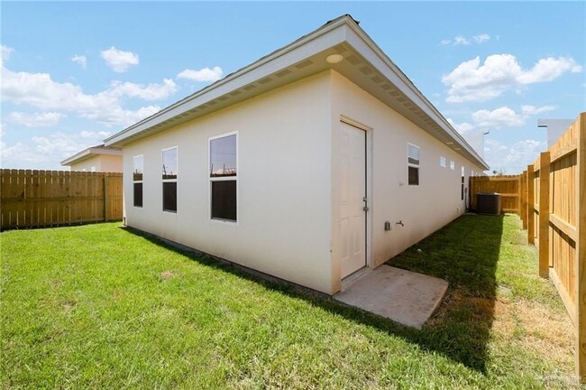 Building Photo - 13 N Alexandrite Ave