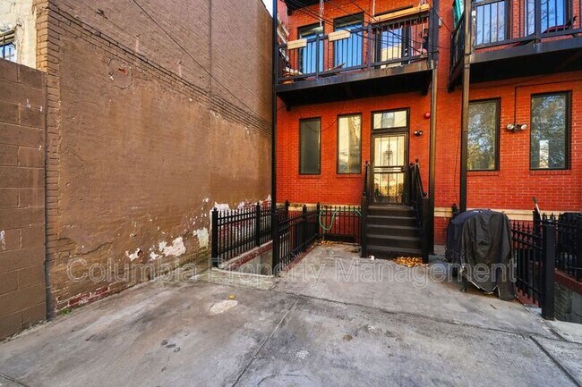 Building Photo - 1553 9th St NW