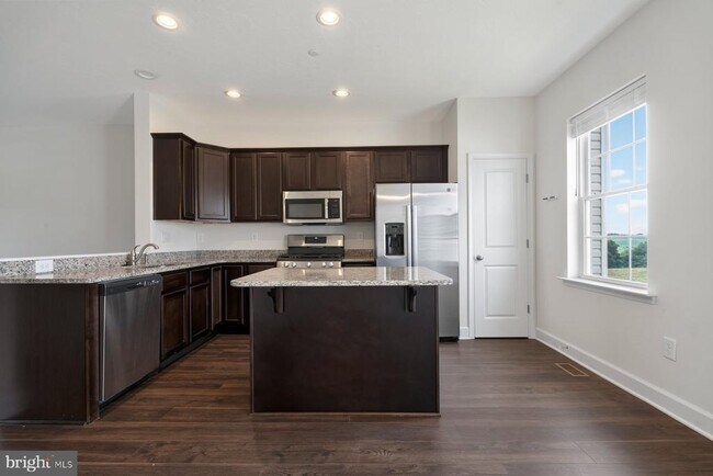 Building Photo - 109 Holstein Dr