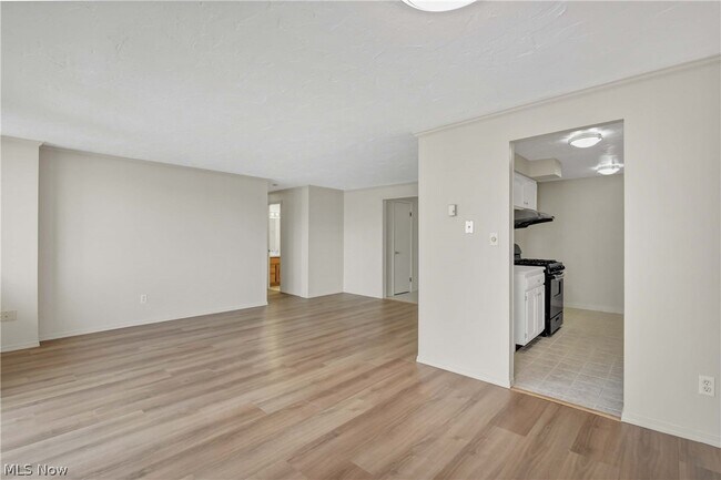 Building Photo - 12900 Lake Ave