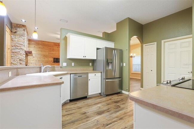Building Photo - 91 Lancelot Dr