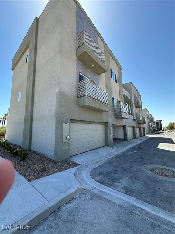 Building Photo - 1106 Prospering Crk St