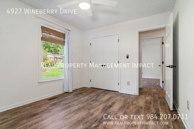 Building Photo - 4927 Wineberry Dr