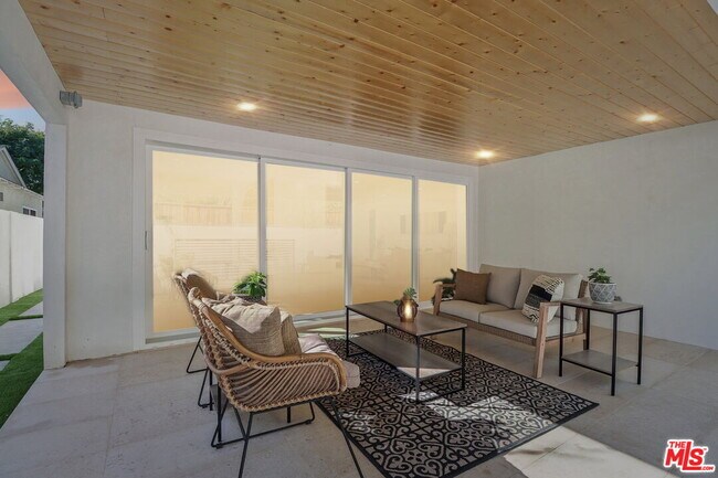 Building Photo - 4656 Greenbush Ave