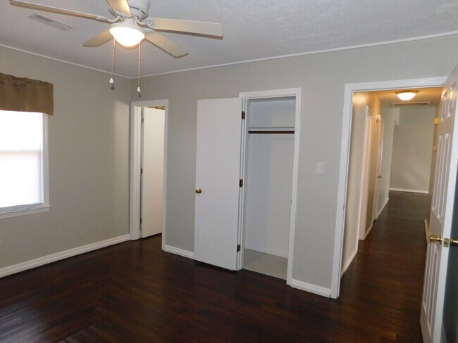 Building Photo - Charming Home in Havelock