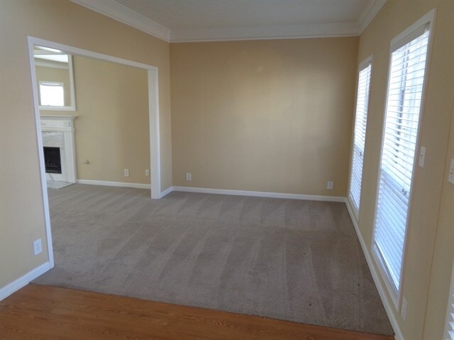 Building Photo - 140 Saddle Bridge Dr