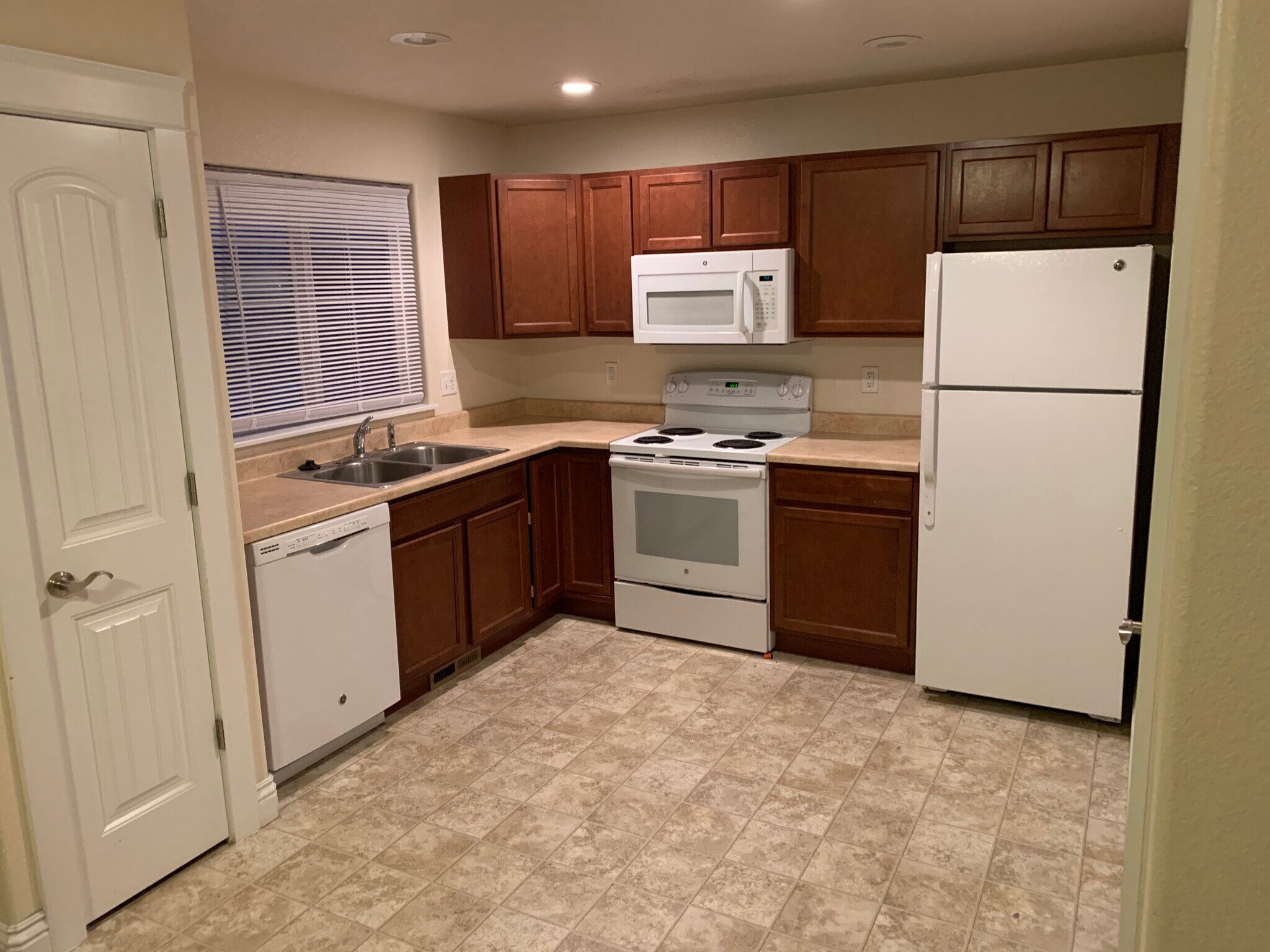 Building Photo - 115 Montalto Dr