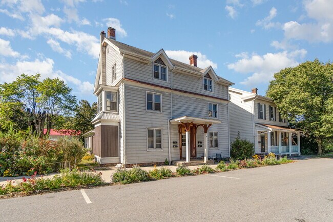 Building Photo - 149 N 2nd St