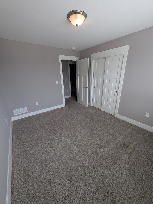 Building Photo - 1520 Foxwood Pass