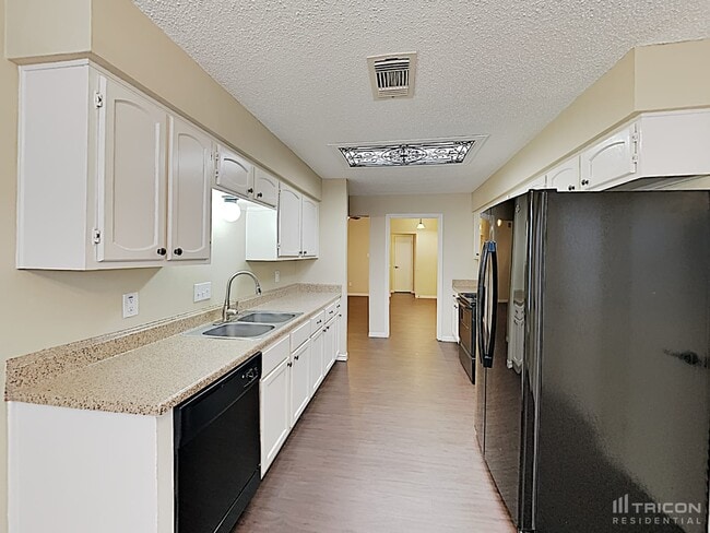 Building Photo - 17314 Glenhew Rd