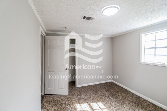 Building Photo - 1107 Jackson Ln