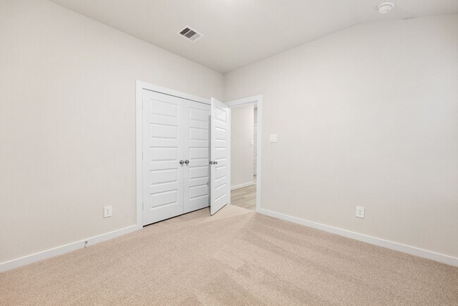 Building Photo - 6611 Castella Dr
