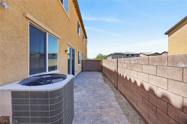 Building Photo - 3672 Via Vicchio