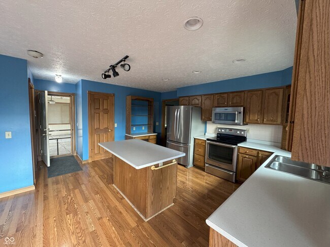 Building Photo - 321 N 300 W