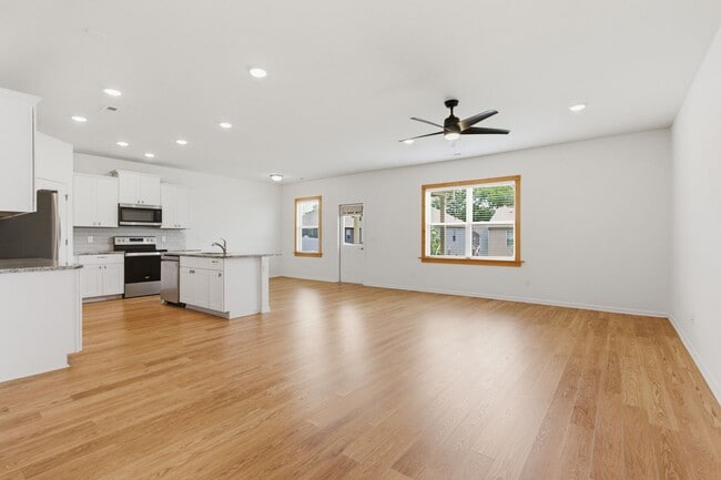 Building Photo - 3153 Chaplins Trce