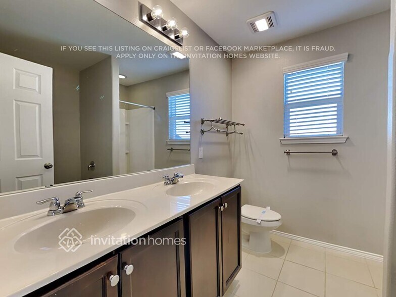 Building Photo - 1717 Gayla Creek Dr