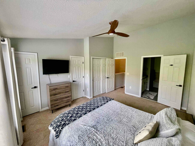 Building Photo - 8114 Summer Gate Ct