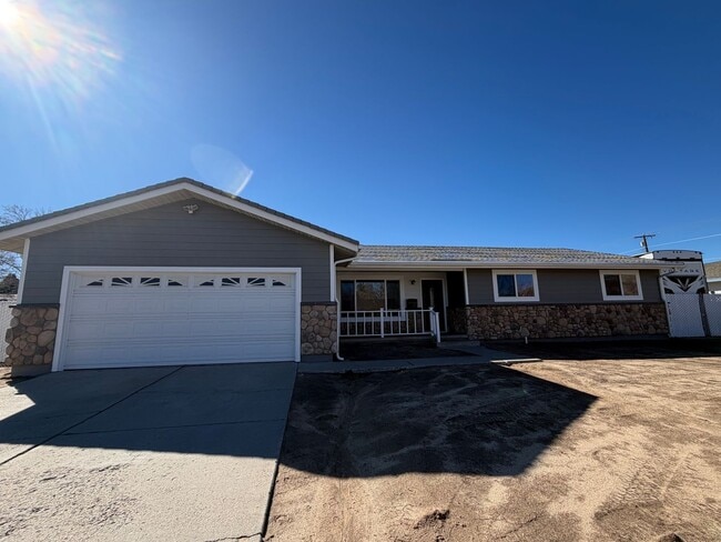 Building Photo - 509 Sonoma St