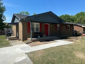 Building Photo - Durham Gem with Fenced Yard & Deck