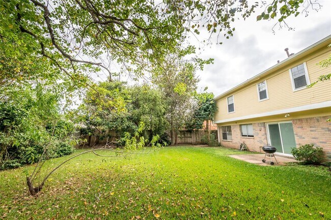 Building Photo - 3423 Hidden Creek Dr