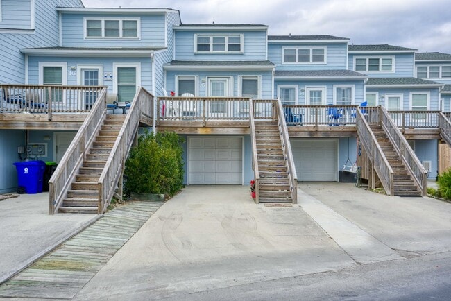 Primary Photo - FURNISHED OFF-SEASON MONTHLY RENTAL-STARTI...