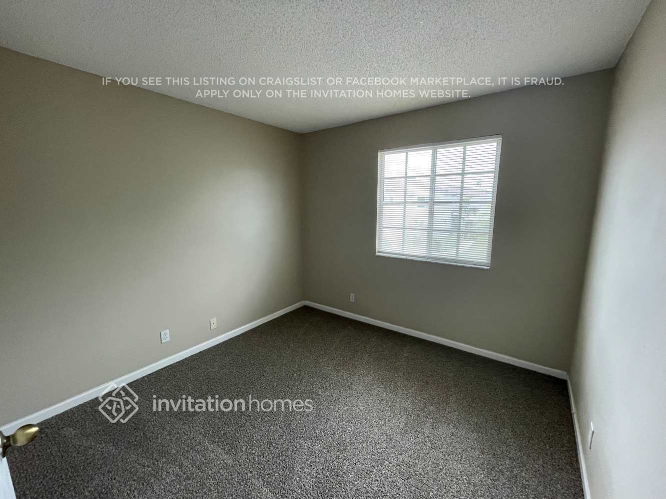 Building Photo - 4728 SW 13th Pl