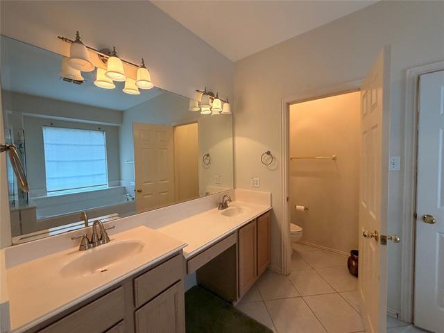 Building Photo - 120 Stonecreek Dr