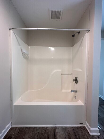 Bathroom #2 - 2729 Keith Ave