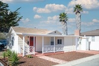 Building Photo - Refinished 3 Bedroom Seaside Cutie - Available July 1st 2026