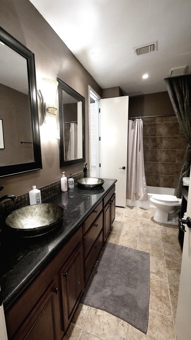 Building Photo - 19823 Sunbridge Ln