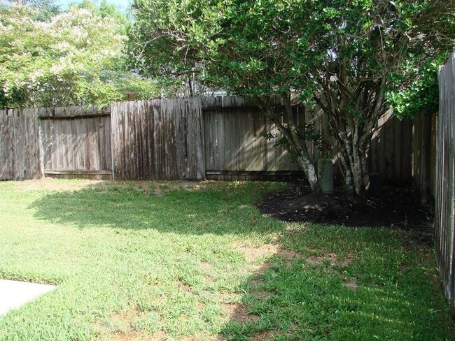Building Photo - 22434 Cascade Springs Dr