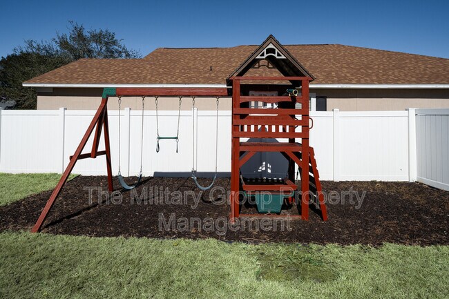 Building Photo - 586 Longmill Ln