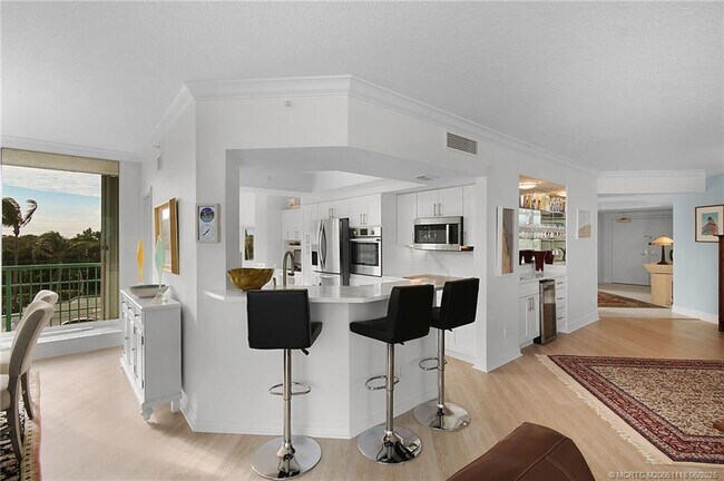 Building Photo - 8600 S Ocean Dr