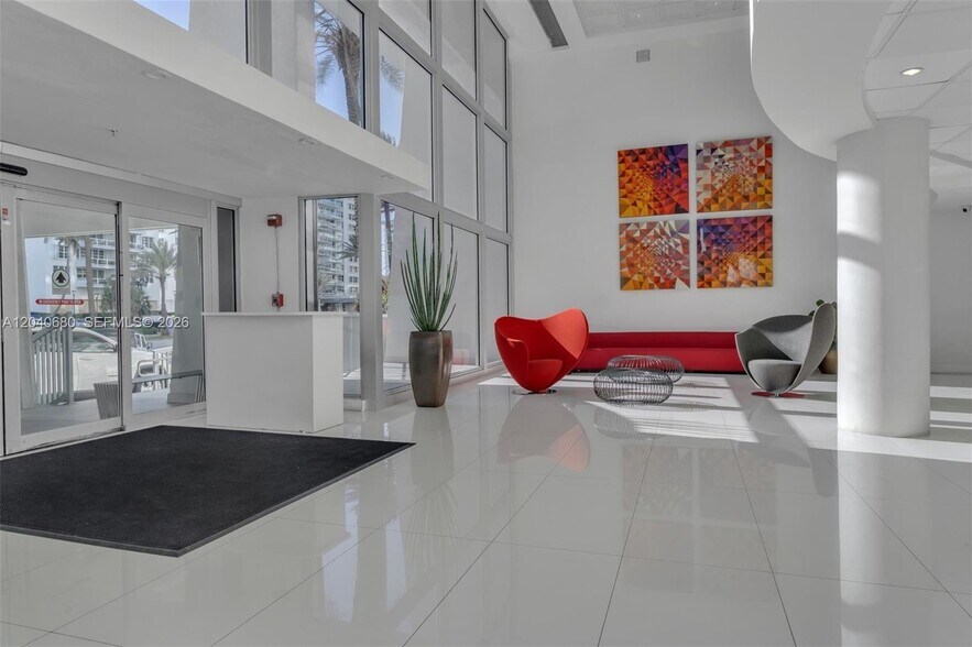 Building Photo - 5701 Collins Ave