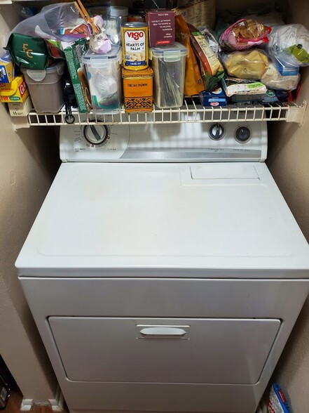 Full size dryer - 115 112th Ave NE