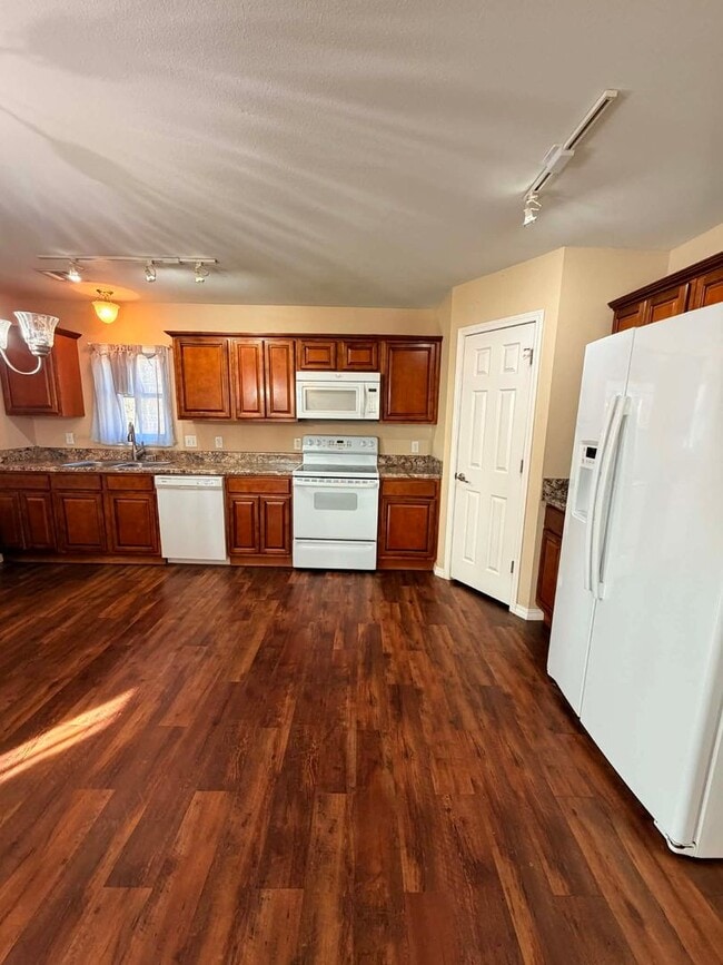 Building Photo - MOVE IN SPECIAL: HALF OFF FIRST MONTH RENT!! BEAUTIFUL 4 BEDROOMS/ 2.5 BATHROOMS ON 1 FULL ACRE I...