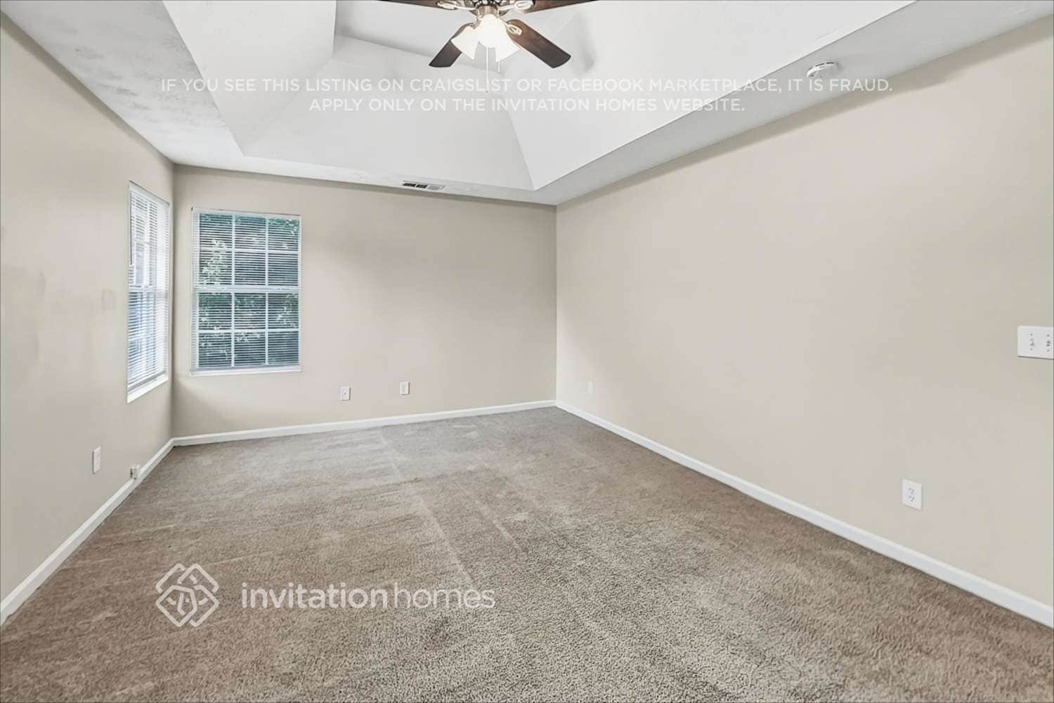 Building Photo - 10 Summer Breeze Ct
