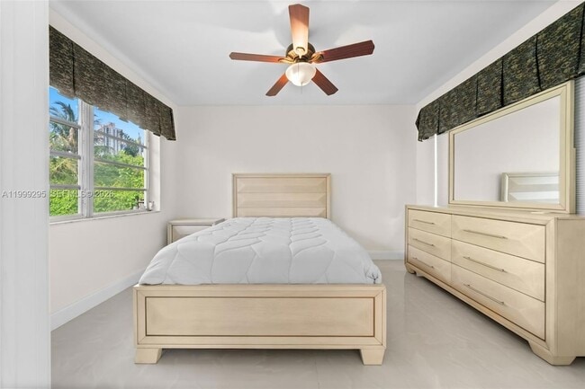 Building Photo - 261 188th St