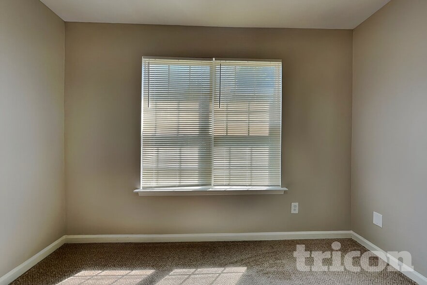 Building Photo - 4159 Eagle Nest Dr