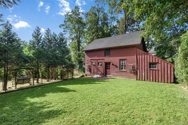 Building Photo - 95 E Broadway