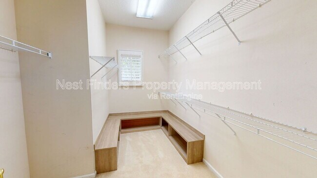 Building Photo - 9035 Hampton Landing Dr E