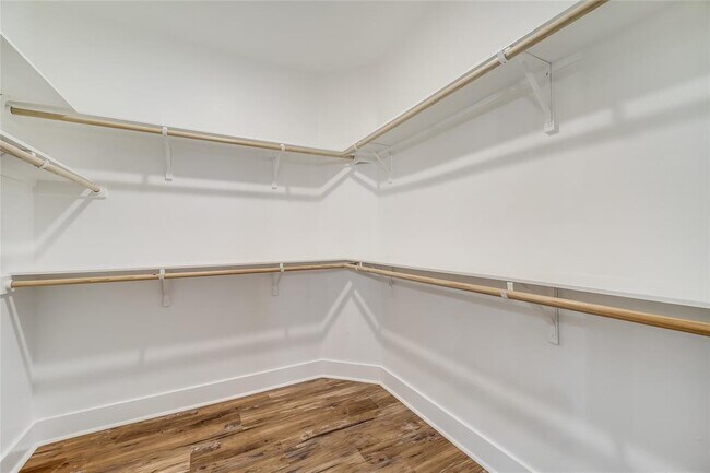 Building Photo - 18529 Staghorn Dr