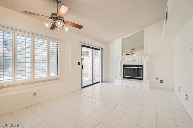 Building Photo - 1779 Yellowwood Dr