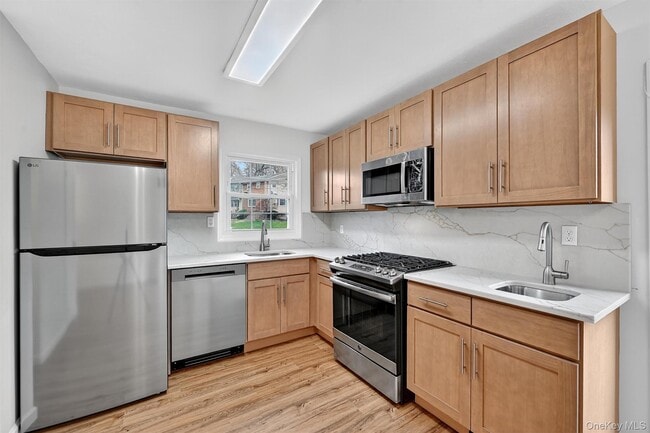 Building Photo - 28 Alan Rd