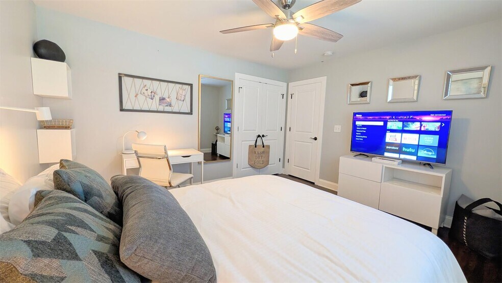 Building Photo - 831 Parkway Dr