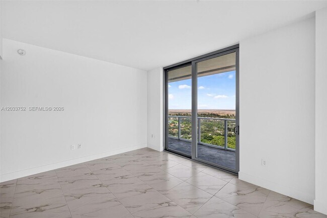 Building Photo - 2000 Metropica Wy
