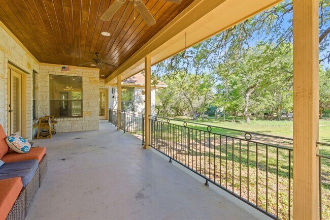 Building Photo - 10221 David Moore Dr