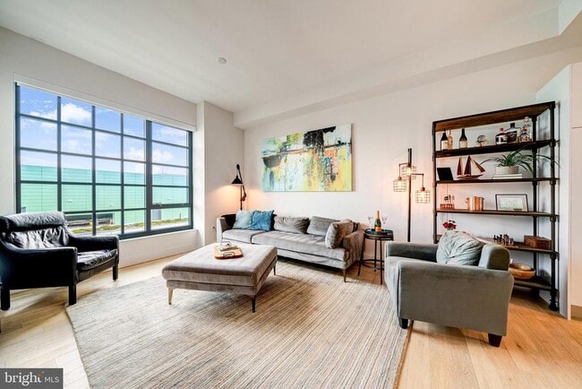 Primary Photo - 45 Sutton Square SW